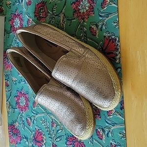 Hurry!Clark's Perforated Leather Slip Ons Danelly Molly Metallic